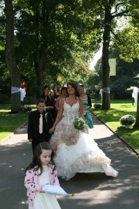 Braut mit Hochzeitsgesellschaft - Schützenhaus Remscheid